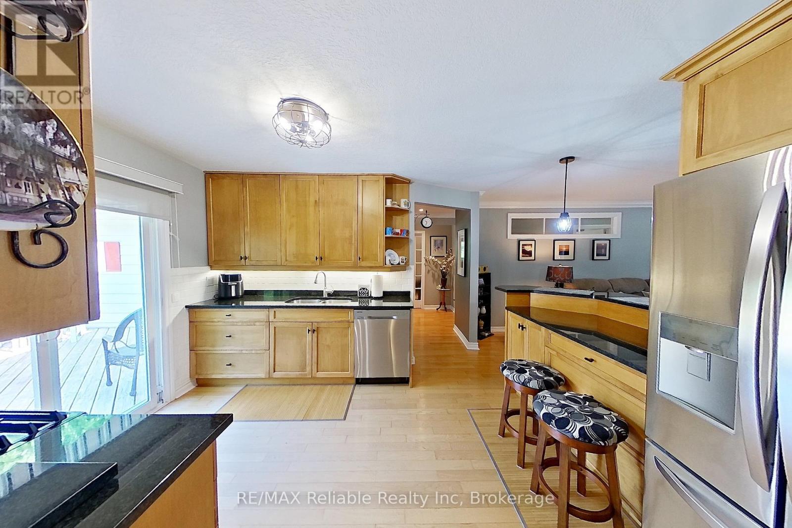 17 Louisa Street, Bluewater, Ontario  N0M 1G0 - Photo 11 - X12219971