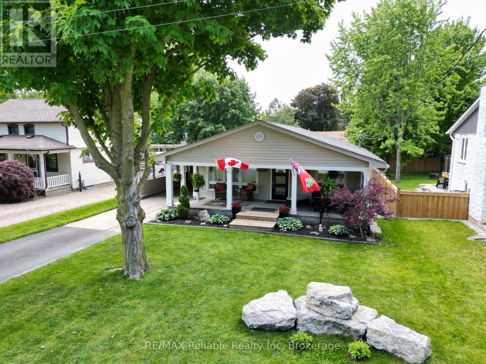 17 Louisa Street, Bluewater, Ontario  N0M 1G0 - Photo 3 - X12219971