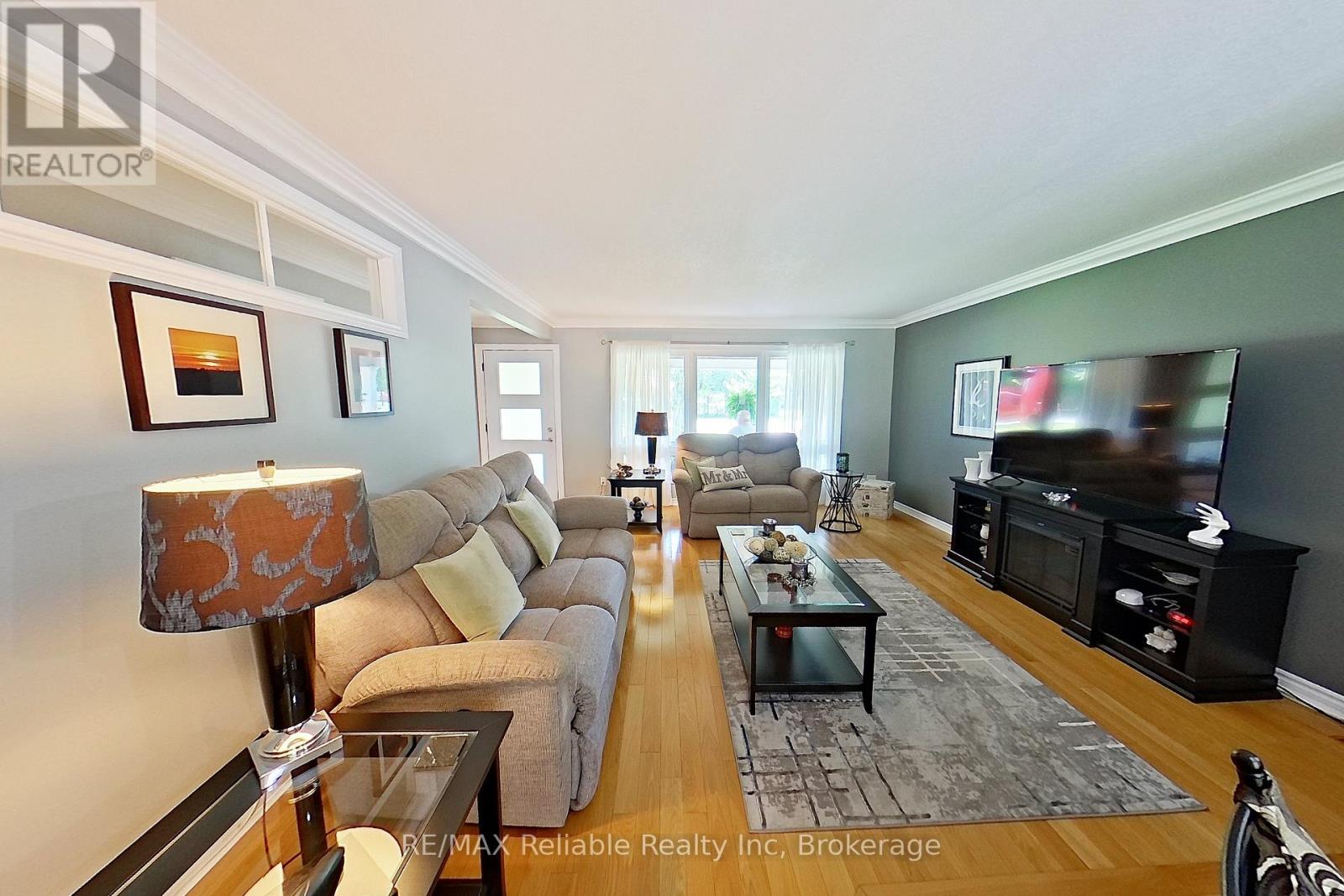17 Louisa Street, Bluewater, Ontario  N0M 1G0 - Photo 30 - X12219971