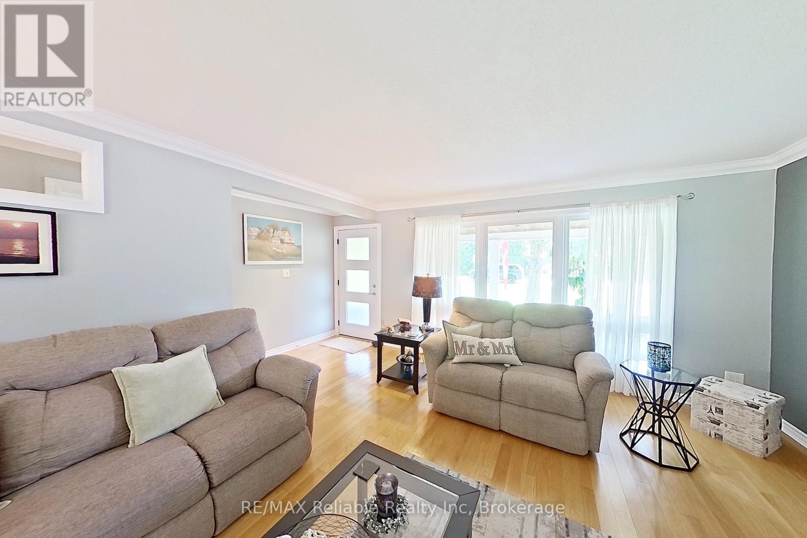 17 Louisa Street, Bluewater, Ontario  N0M 1G0 - Photo 32 - X12219971
