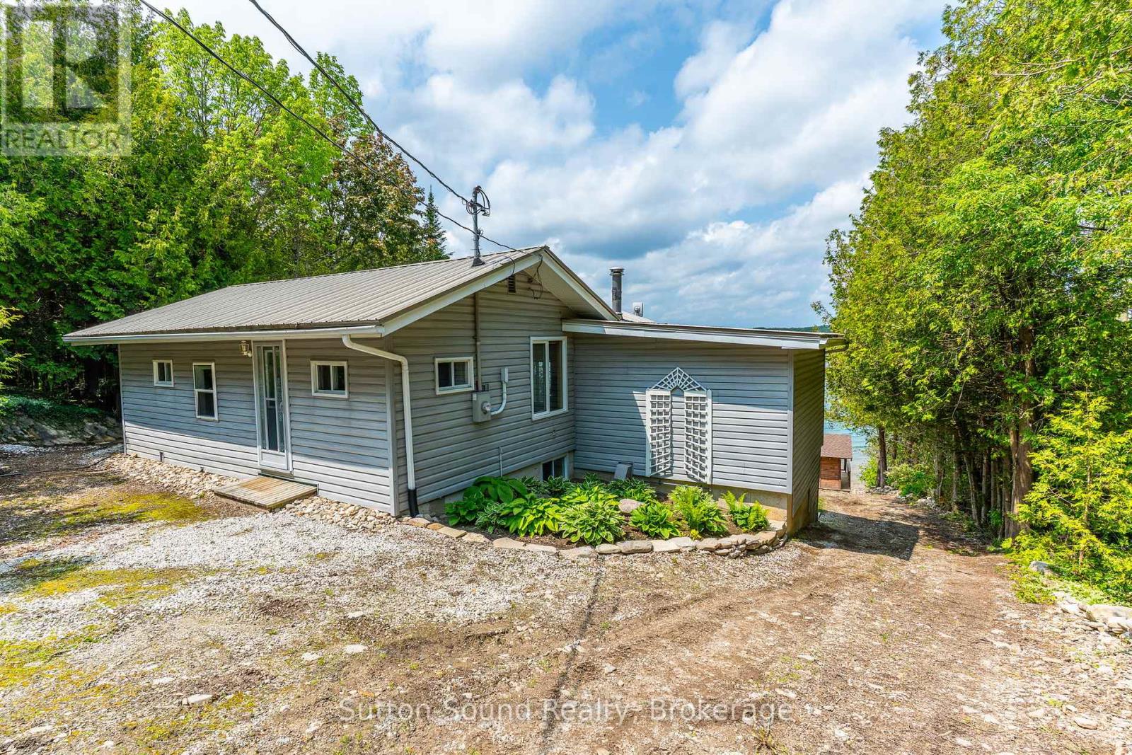 503185 Grey Road 1 Road, Georgian Bluffs, Ontario  N0H 2T0 - Photo 2 - X12220258