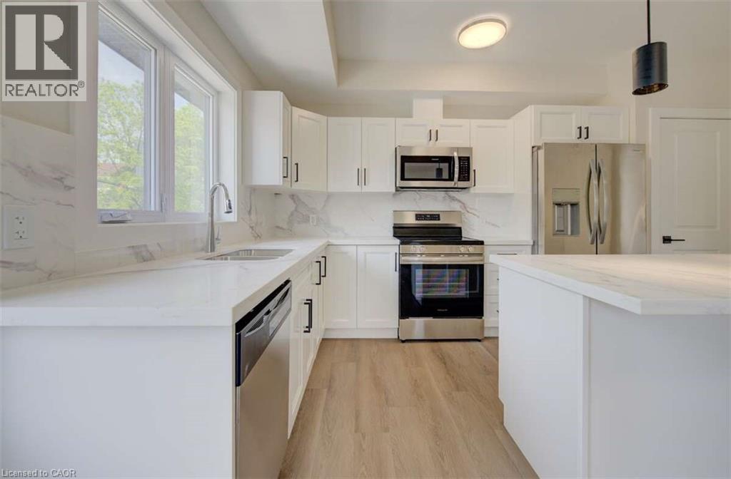 17 Peter Street Unit# 4, Kitchener, Ontario  N2G 3J5 - Photo 4 - 40741295