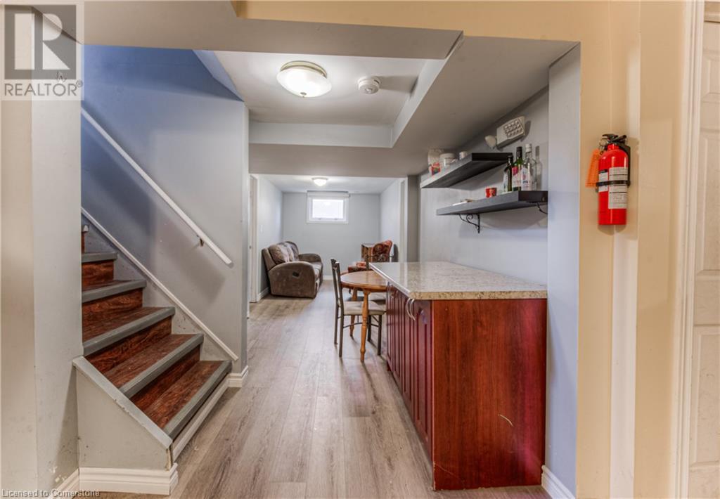 553 Teakwood Drive, Waterloo, Ontario  N2L 4L5 - Photo 18 - 40741045