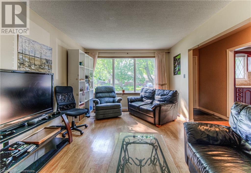 553 Teakwood Drive, Waterloo, Ontario  N2L 4L5 - Photo 9 - 40741045