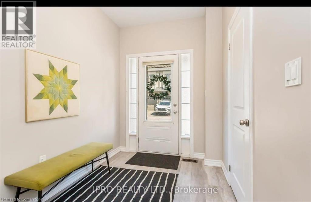 324 Equestrian Way Unit# 78, Cambridge, Ontario  N3E 0E2 - Photo 3 - 40741316