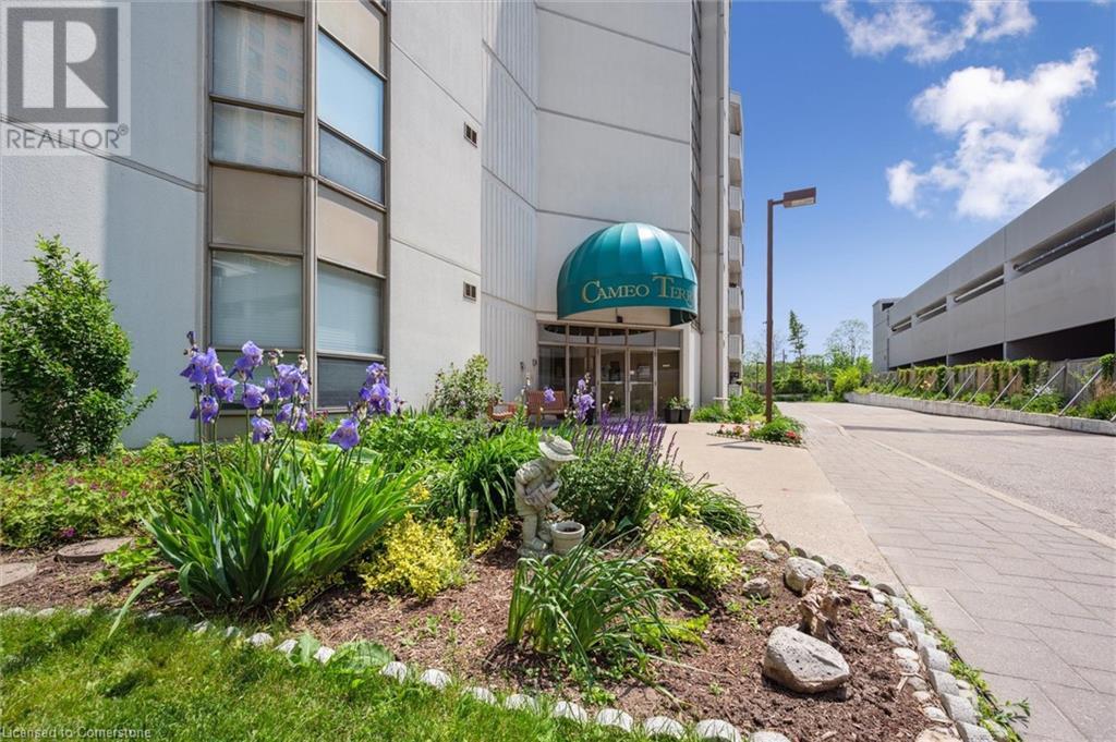 3267 King Street E Unit# 204, Kitchener, Ontario  N2A 4A4 - Photo 1 - 40740953