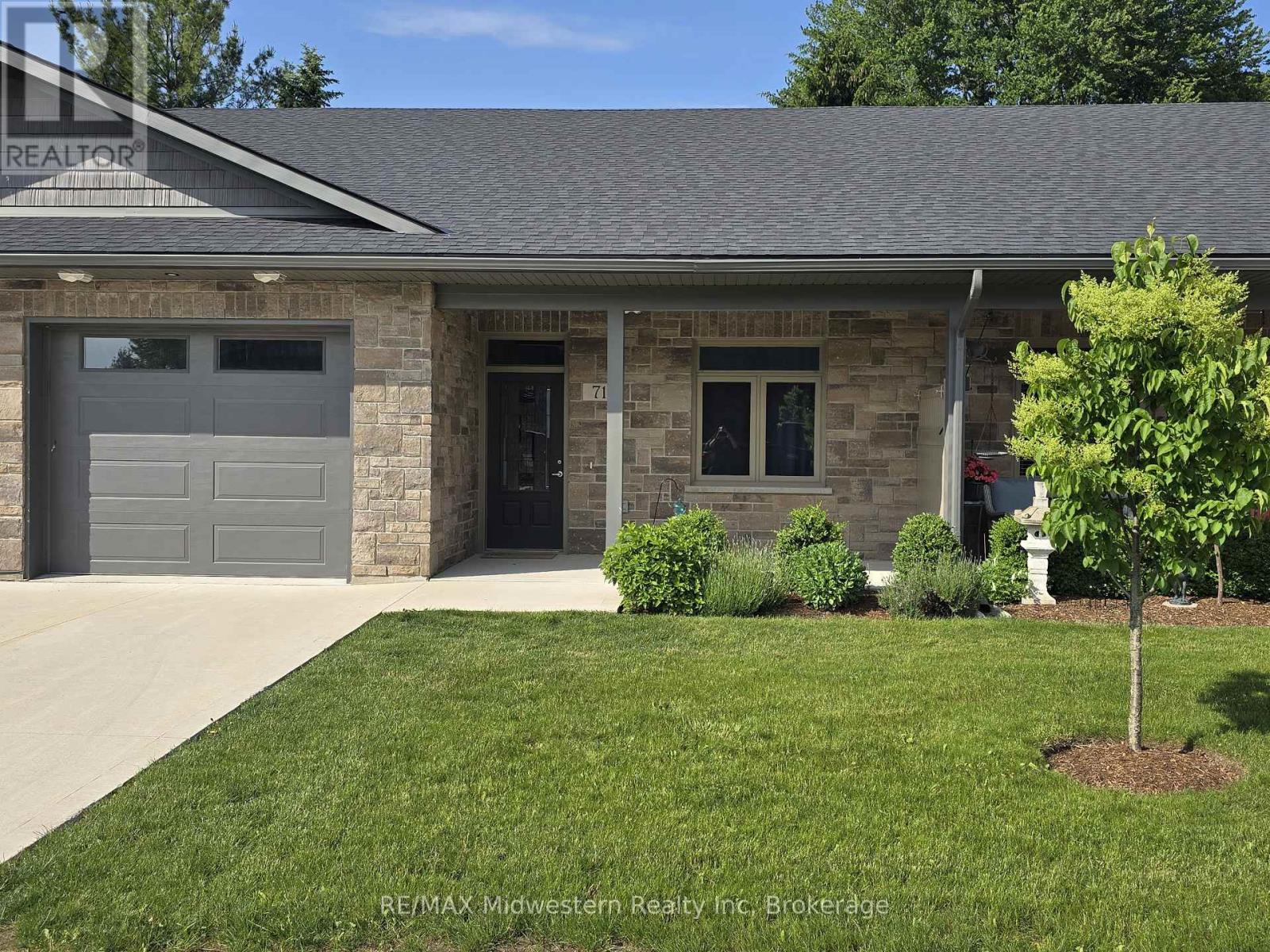 #71 - 375 Mitchell Road S, Perth South, Ontario  N4W 0H4 - Photo 1 - X12220928
