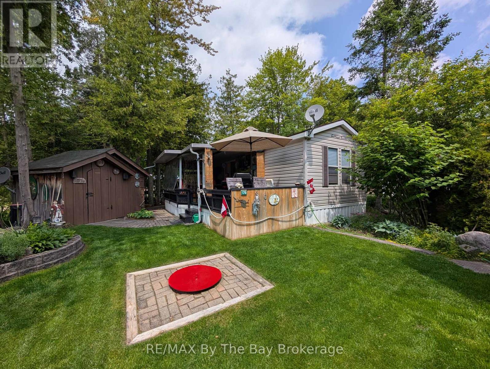 179 - 85 Theme Park Drive, Wasaga Beach, Ontario  L9Z 1X7 - Photo 1 - S12220945