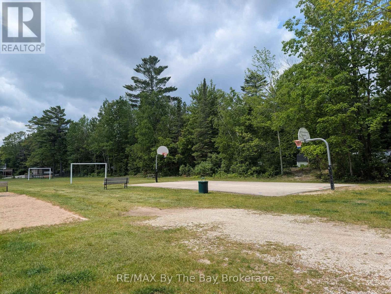 179 - 85 Theme Park Drive, Wasaga Beach, Ontario  L9Z 1X7 - Photo 19 - S12220945
