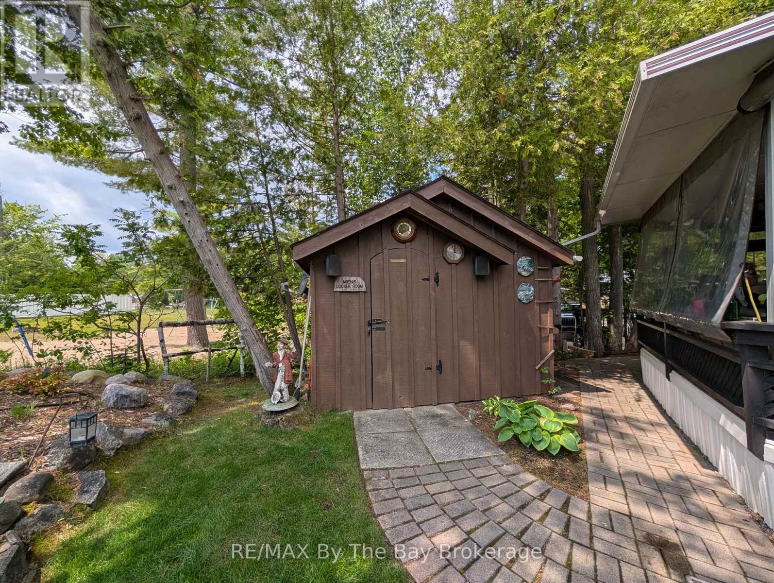 179 - 85 Theme Park Drive, Wasaga Beach, Ontario  L9Z 1X7 - Photo 4 - S12220945