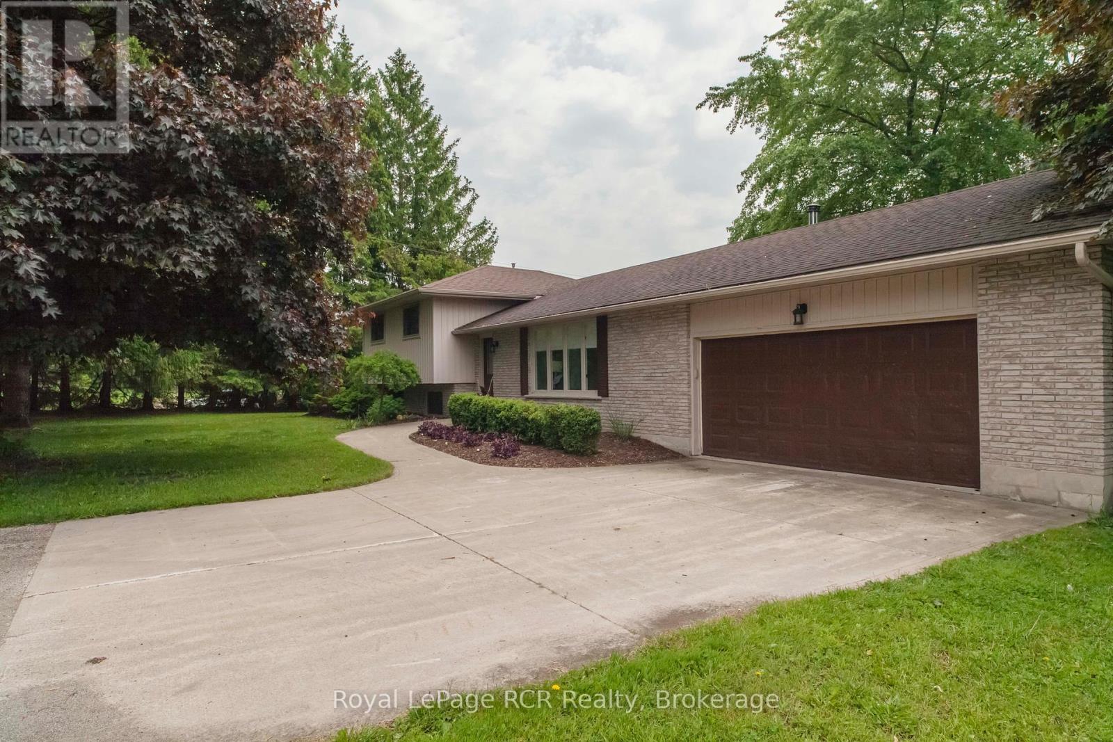 202122 21 Highway, Georgian Bluffs, Ontario  N4K 5N7 - Photo 1 - X12220957