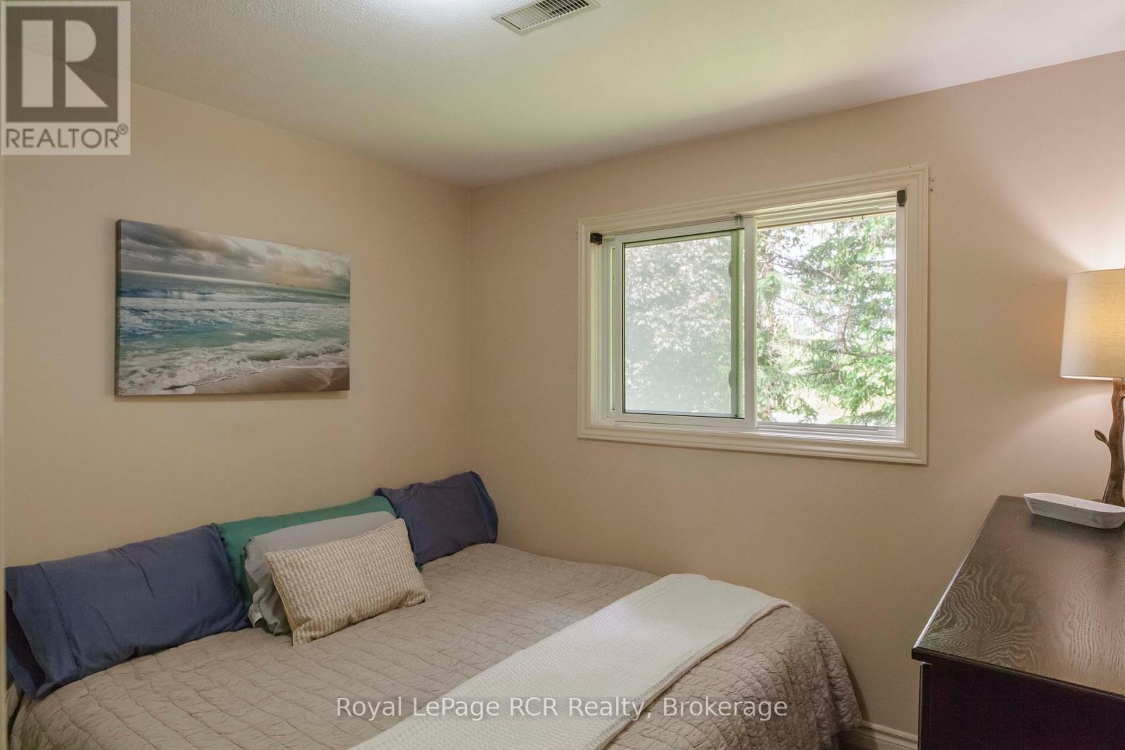 202122 21 Highway, Georgian Bluffs, Ontario  N4K 5N7 - Photo 21 - X12220957