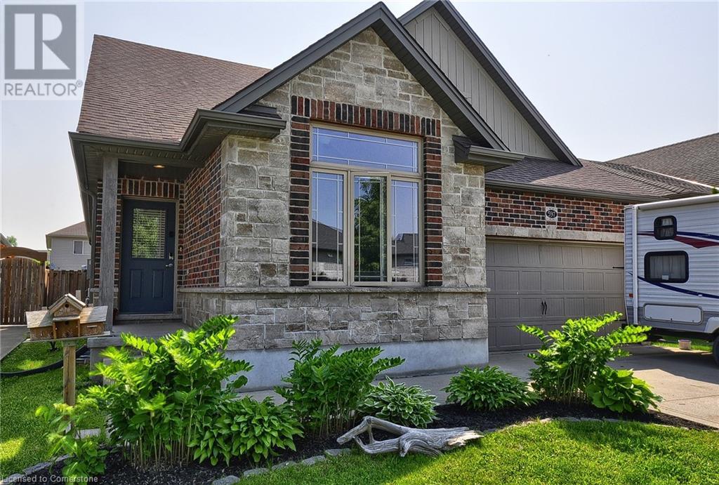 597 Sales Street, Woodstock, Ontario  N4S 0A1 - Photo 3 - 40740407