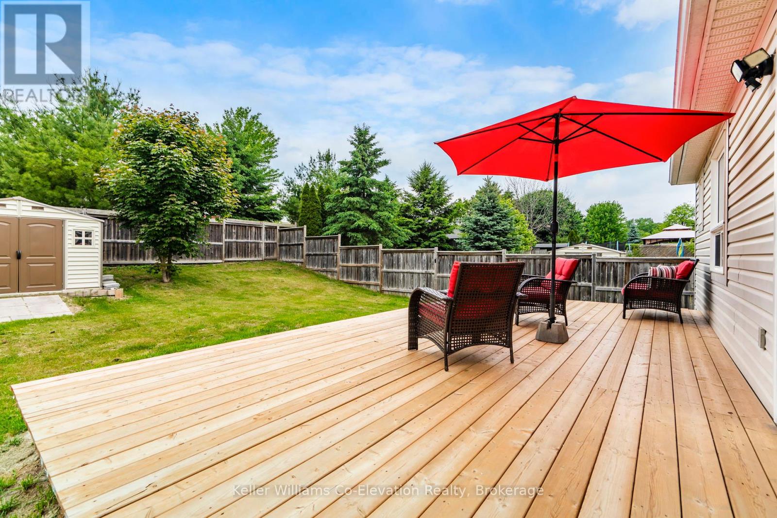 92 Wesley Avenue, Wasaga Beach, Ontario  L9Z 0B9 - Photo 18 - S12221031
