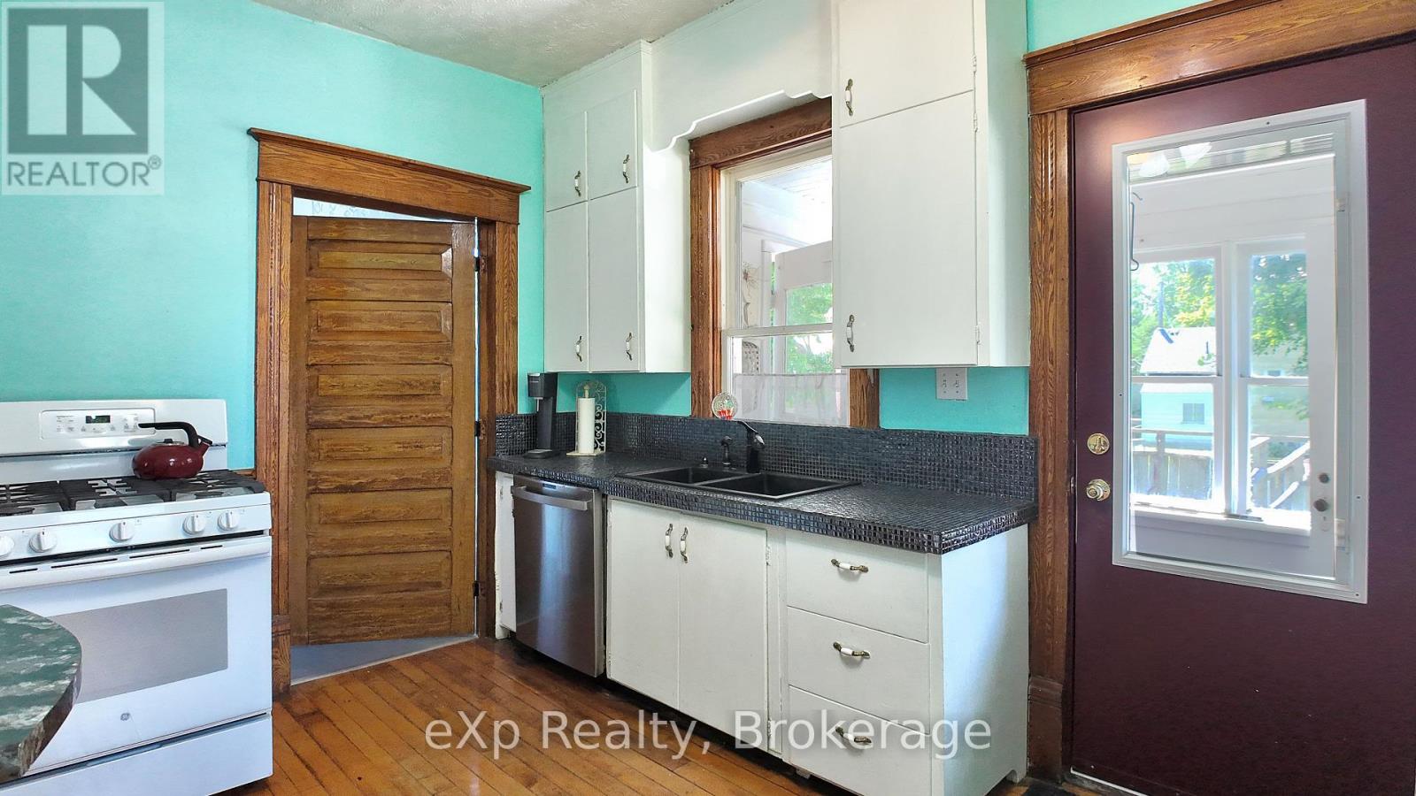 21 William Street N, Minto, Ontario  N0G 1M0 - Photo 8 - X12221004