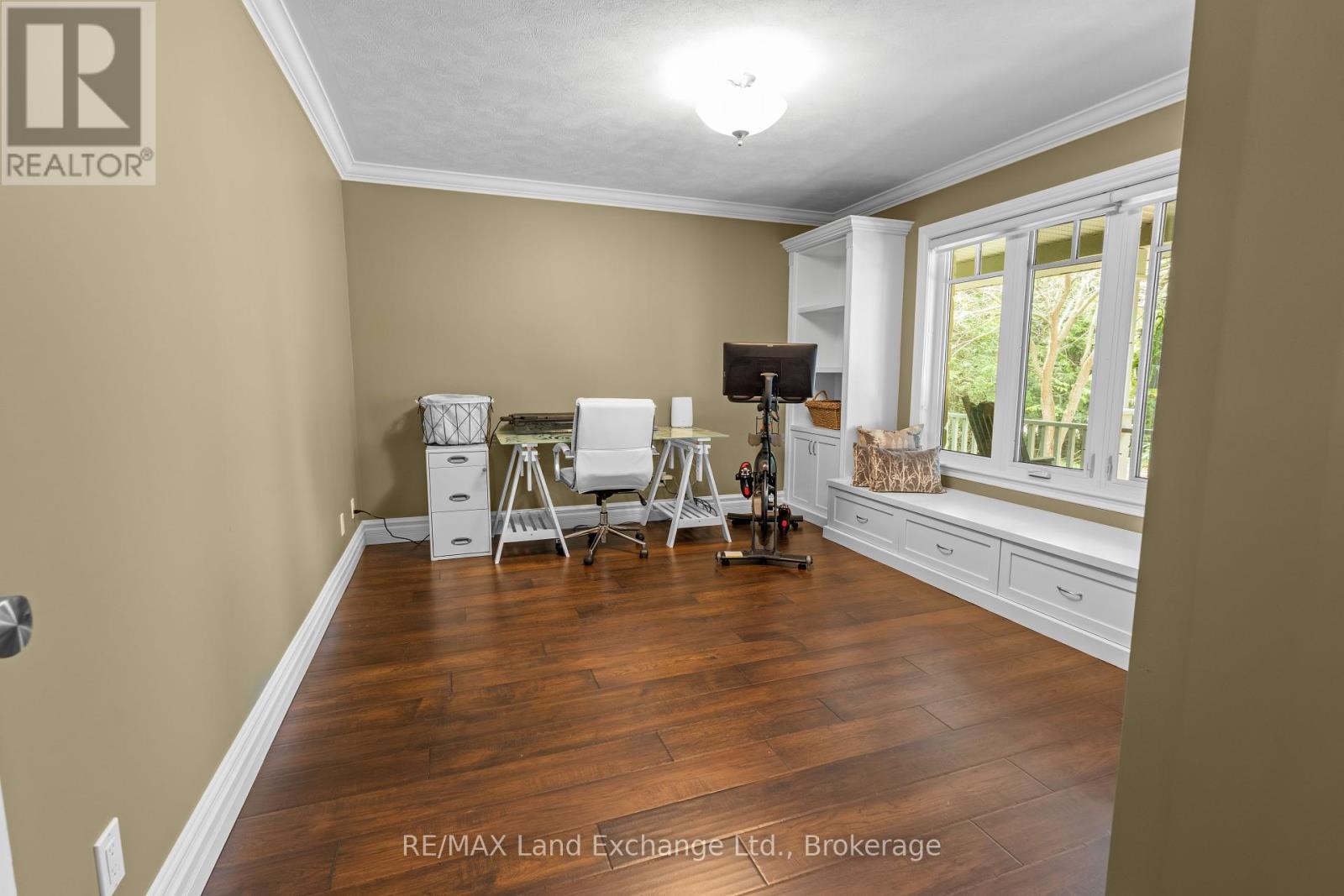 200 Trillium Drive, Saugeen Shores, Ontario  N0H 2C2 - Photo 13 - X12221028