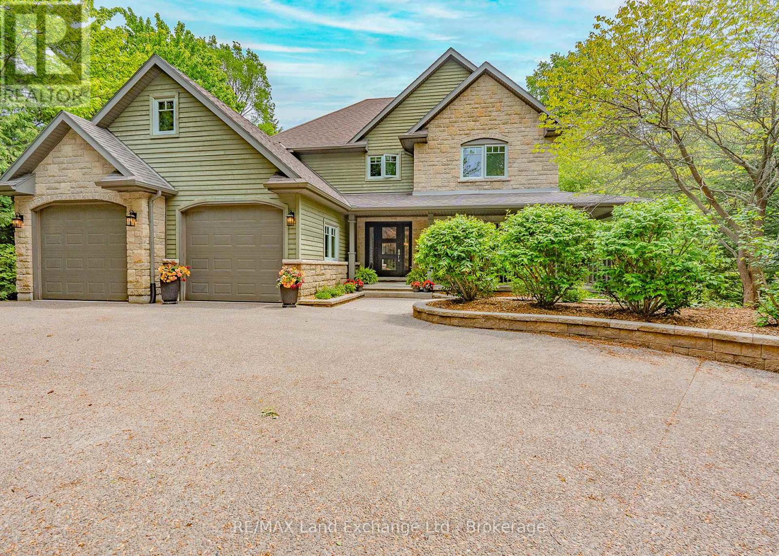 200 Trillium Drive, Saugeen Shores, Ontario  N0H 2C2 - Photo 3 - X12221028