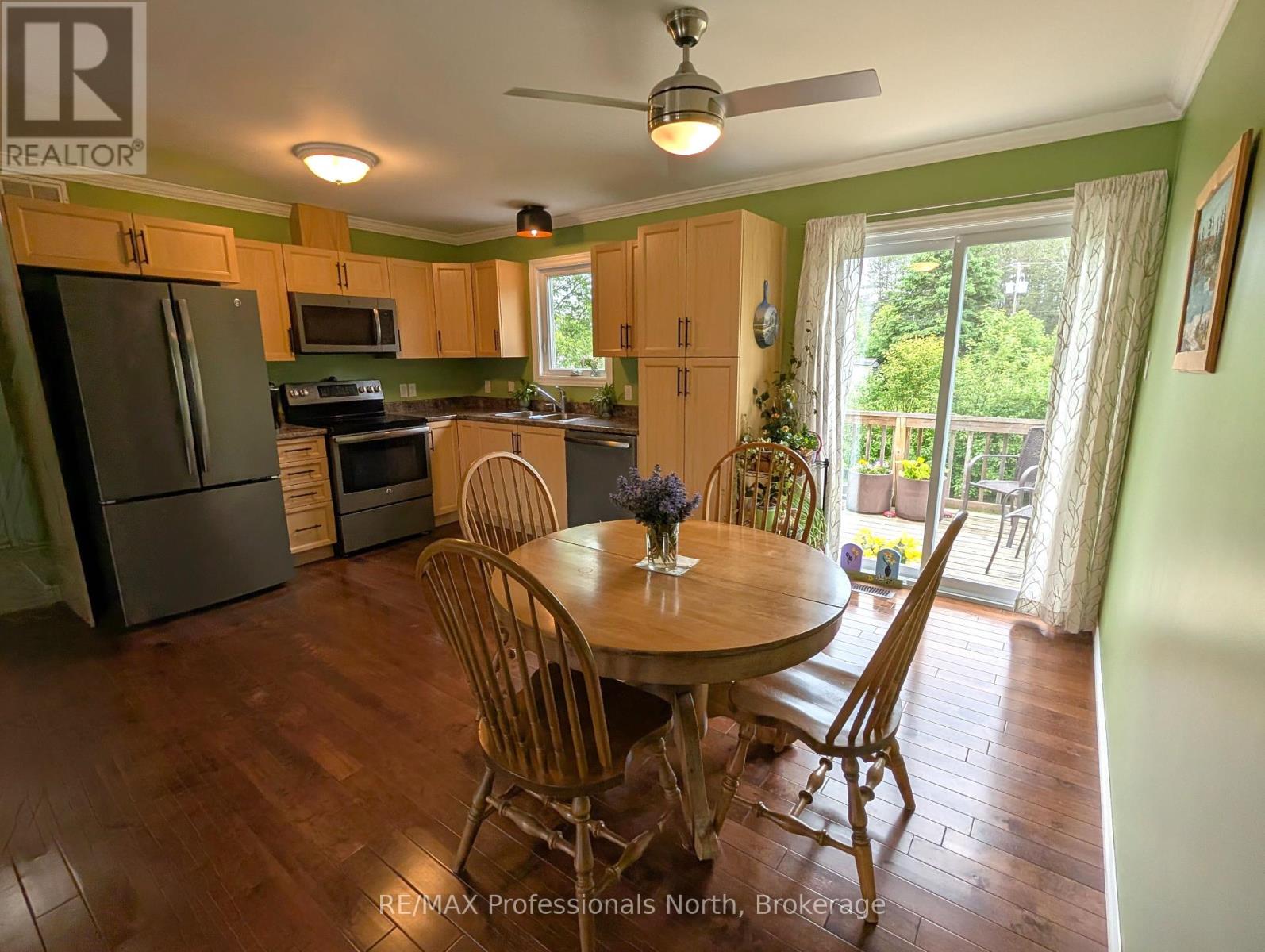 99 Cheryl Crescent, Strong, Ontario  P0A 1Z0 - Photo 11 - X12221029