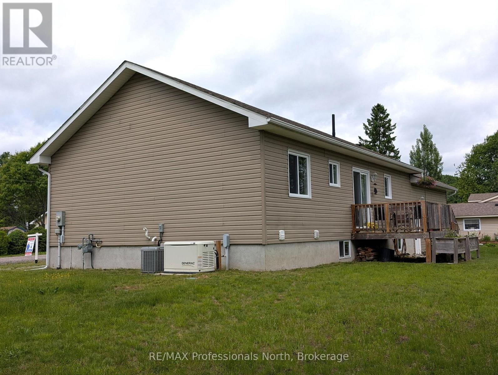 99 Cheryl Crescent, Strong, Ontario  P0A 1Z0 - Photo 3 - X12221029