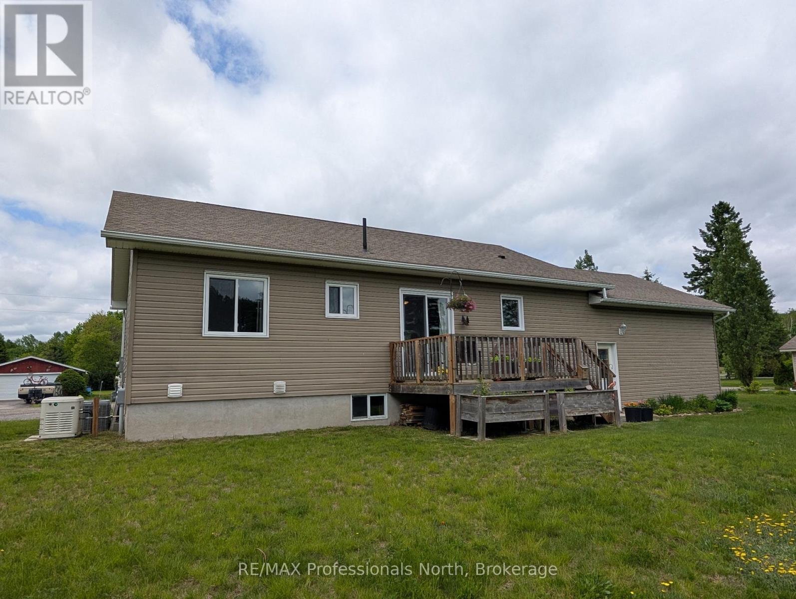 99 Cheryl Crescent, Strong, Ontario  P0A 1Z0 - Photo 4 - X12221029