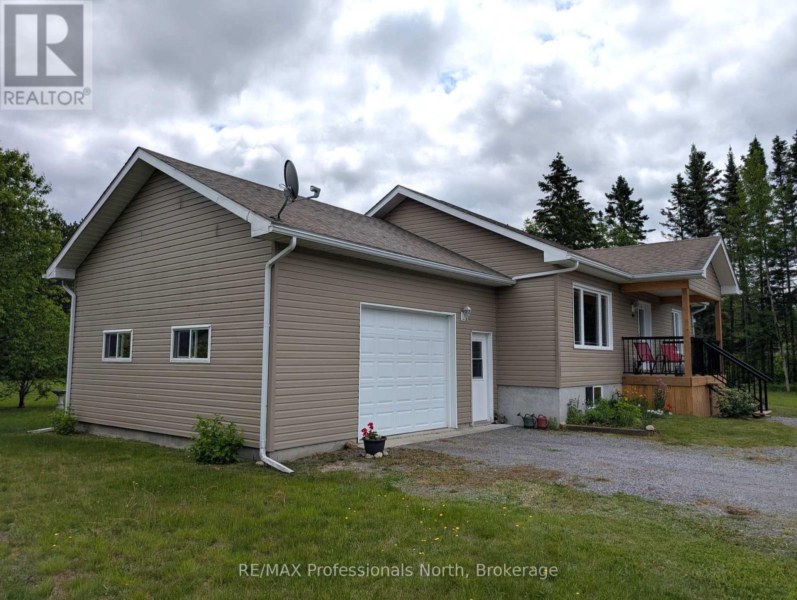 99 Cheryl Crescent, Strong, Ontario  P0A 1Z0 - Photo 6 - X12221029
