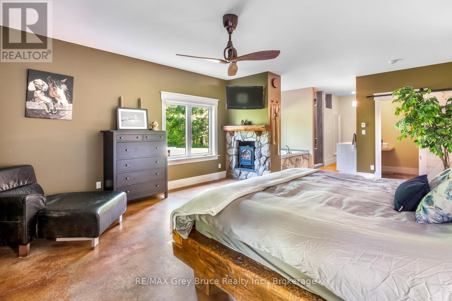 62 Cape Hurd Road, Northern Bruce Peninsula, Ontario  N0H 2R0 - Photo 19 - X12221049