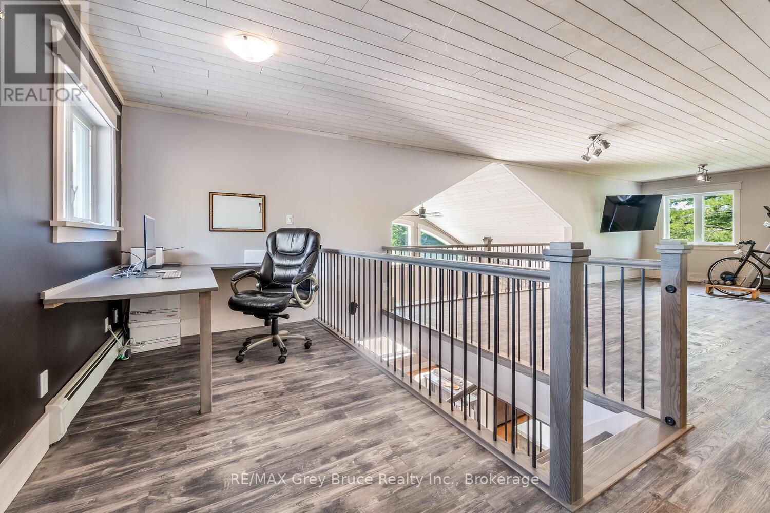 62 Cape Hurd Road, Northern Bruce Peninsula, Ontario  N0H 2R0 - Photo 23 - X12221049