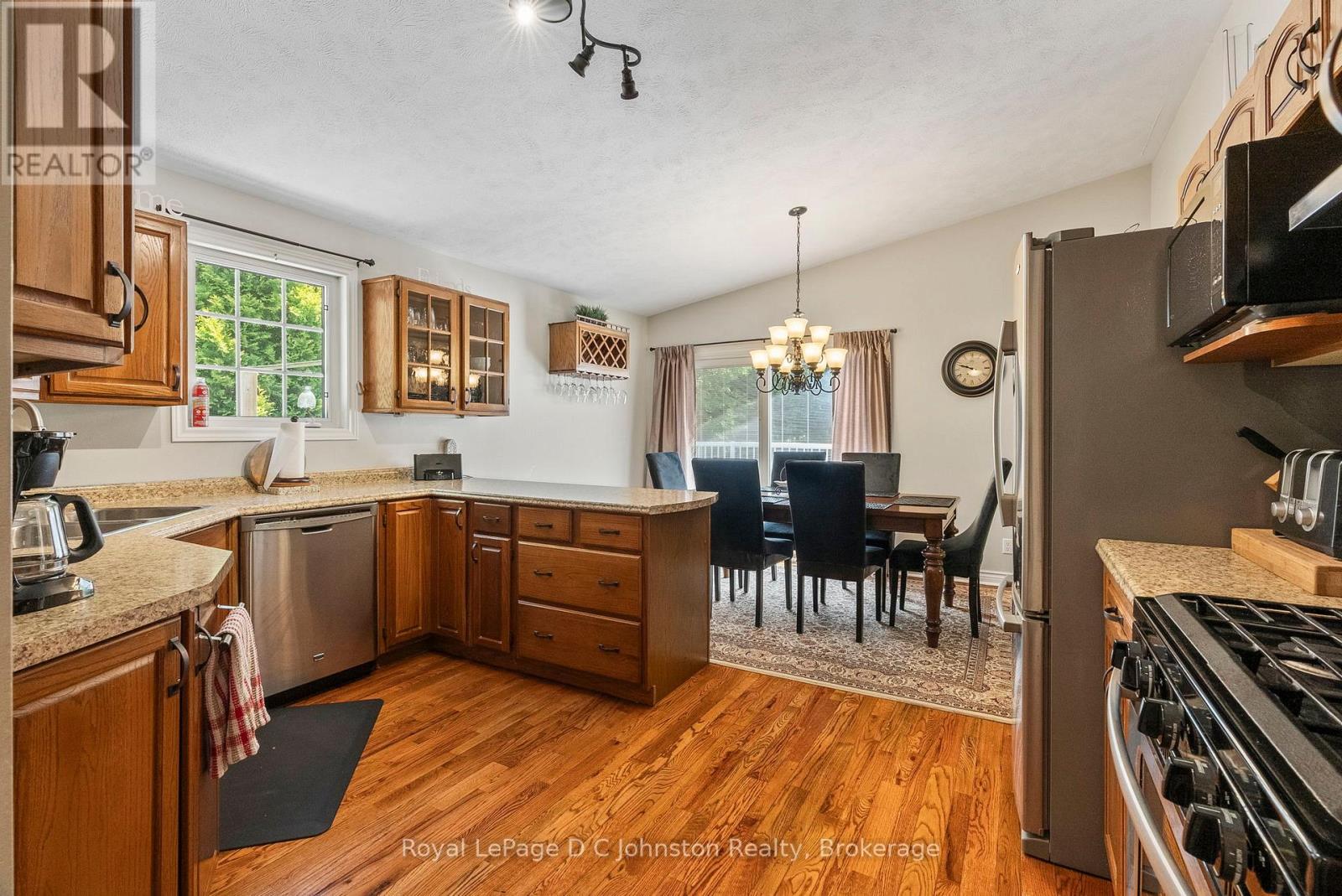 10 Mitchell Lane, Saugeen Shores, Ontario  N0H 2C1 - Photo 24 - X12221055