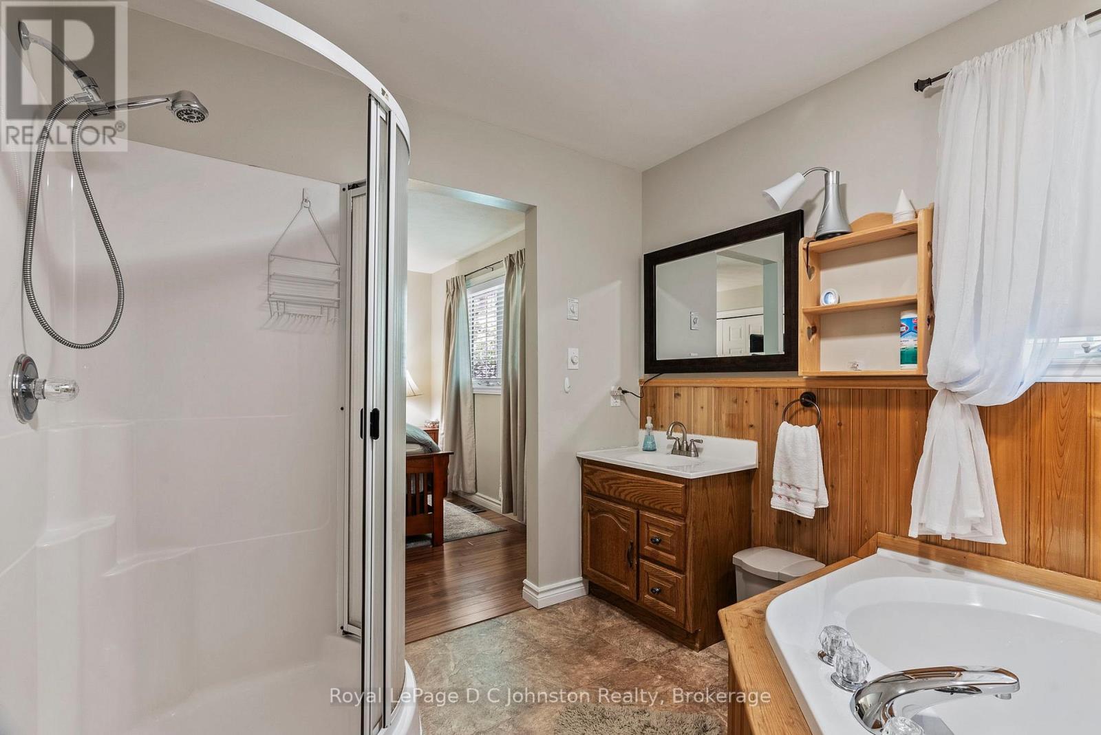 10 Mitchell Lane, Saugeen Shores, Ontario  N0H 2C1 - Photo 31 - X12221055