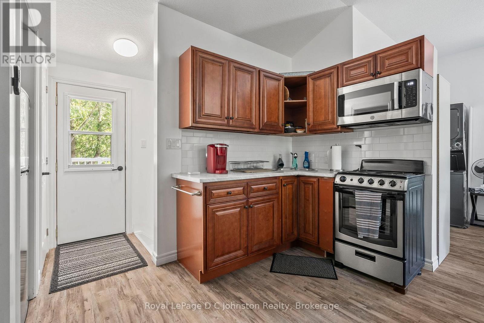 10 Mitchell Lane, Saugeen Shores, Ontario  N0H 2C1 - Photo 35 - X12221055