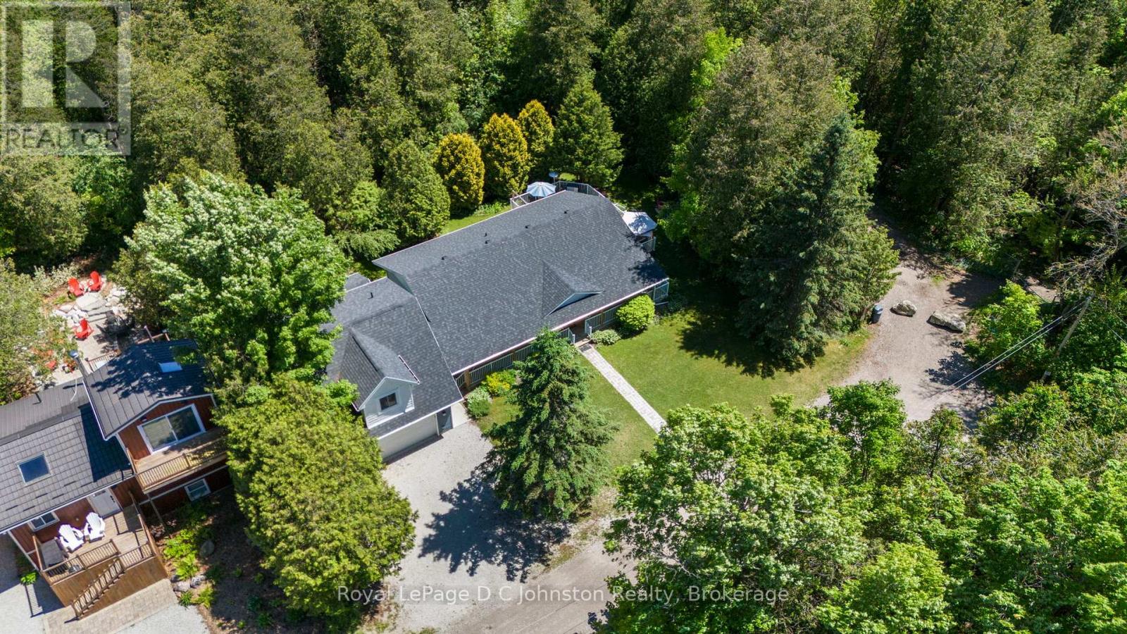 10 Mitchell Lane, Saugeen Shores, Ontario  N0H 2C1 - Photo 4 - X12221055