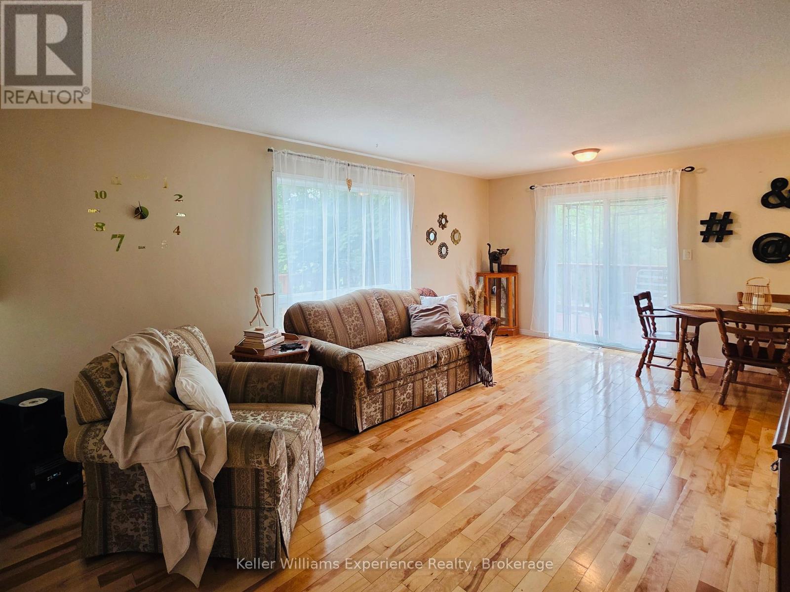 26 Walter Street, Huntsville, Ontario  P1H 1W2 - Photo 17 - X12221069