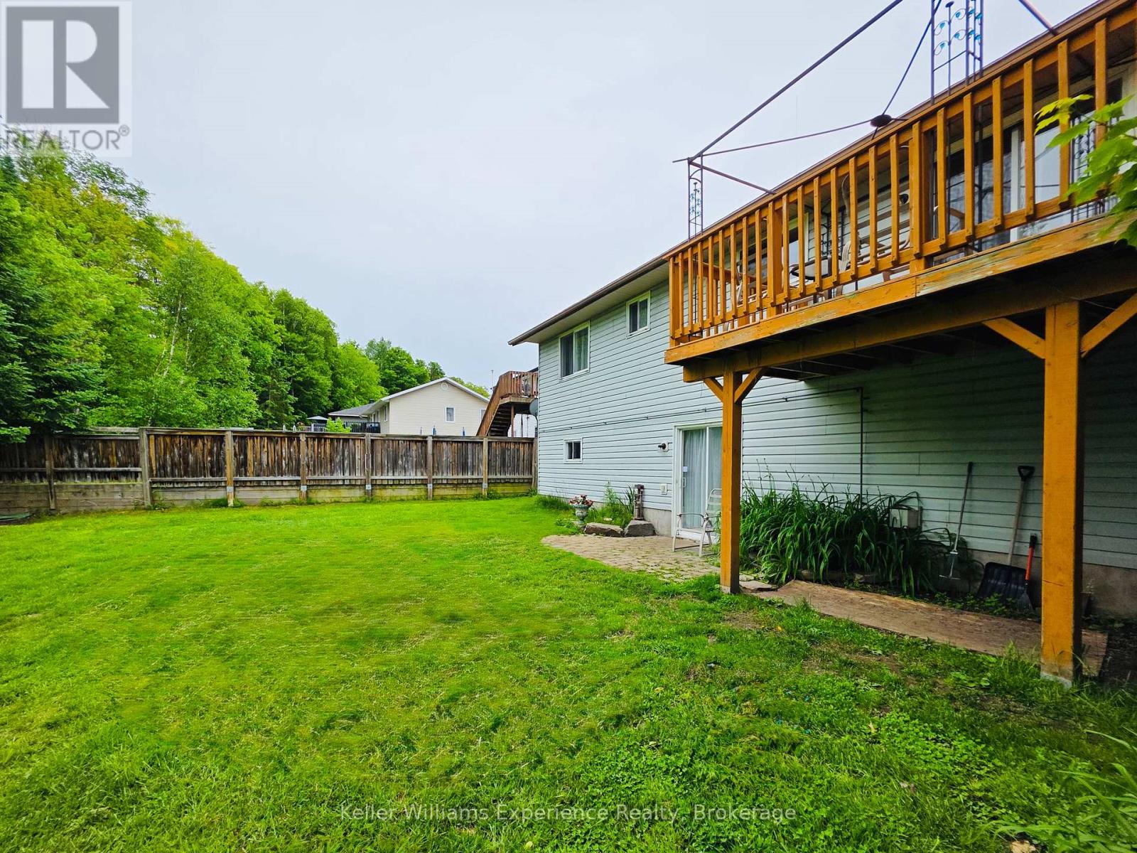 26 Walter Street, Huntsville, Ontario  P1H 1W2 - Photo 44 - X12221069
