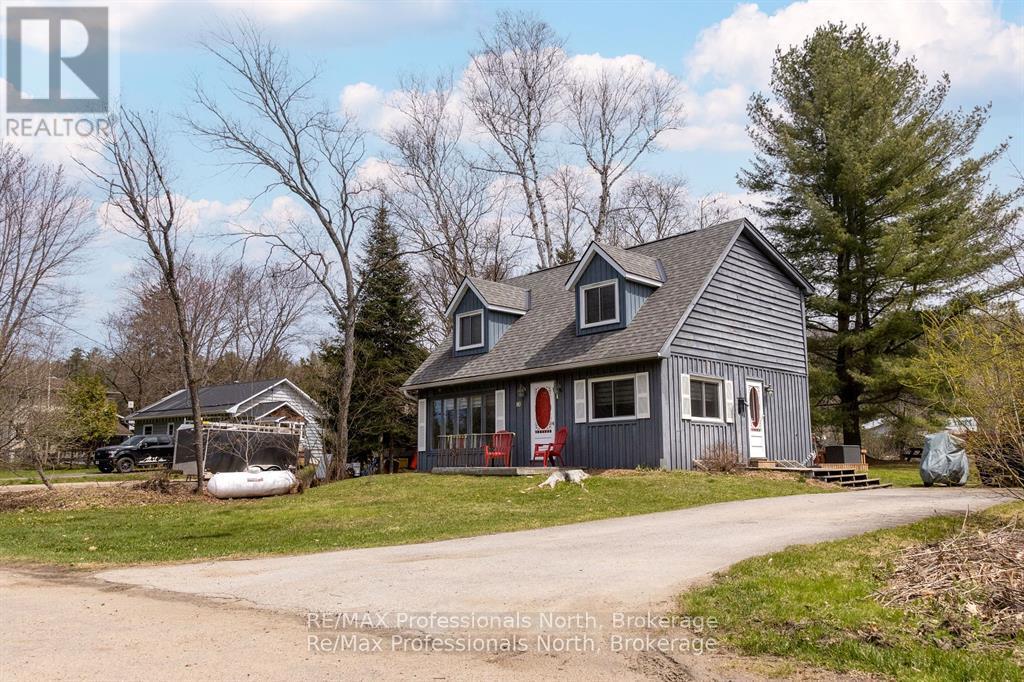 80 Invergordon Avenue, Minden Hills, Ontario  K0M 2K0 - Photo 11 - X12221096