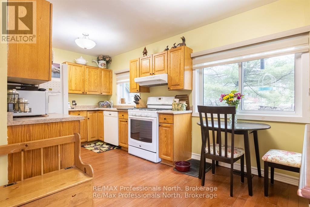 80 Invergordon Avenue, Minden Hills, Ontario  K0M 2K0 - Photo 21 - X12221096