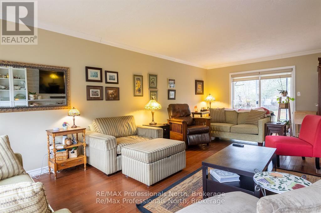 80 Invergordon Avenue, Minden Hills, Ontario  K0M 2K0 - Photo 27 - X12221096