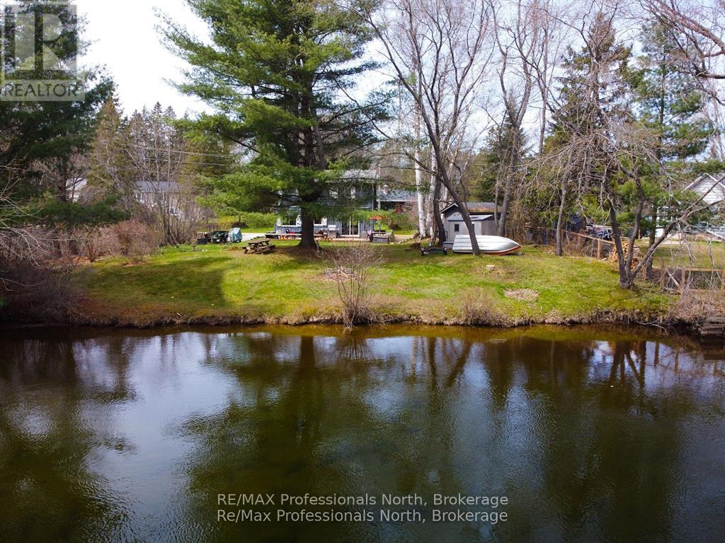 80 Invergordon Avenue, Minden Hills, Ontario  K0M 2K0 - Photo 5 - X12221096