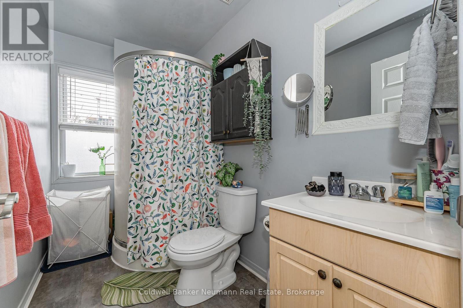 155 Weber Street E, Kitchener, Ontario  N2H 1E1 - Photo 14 - X12221181