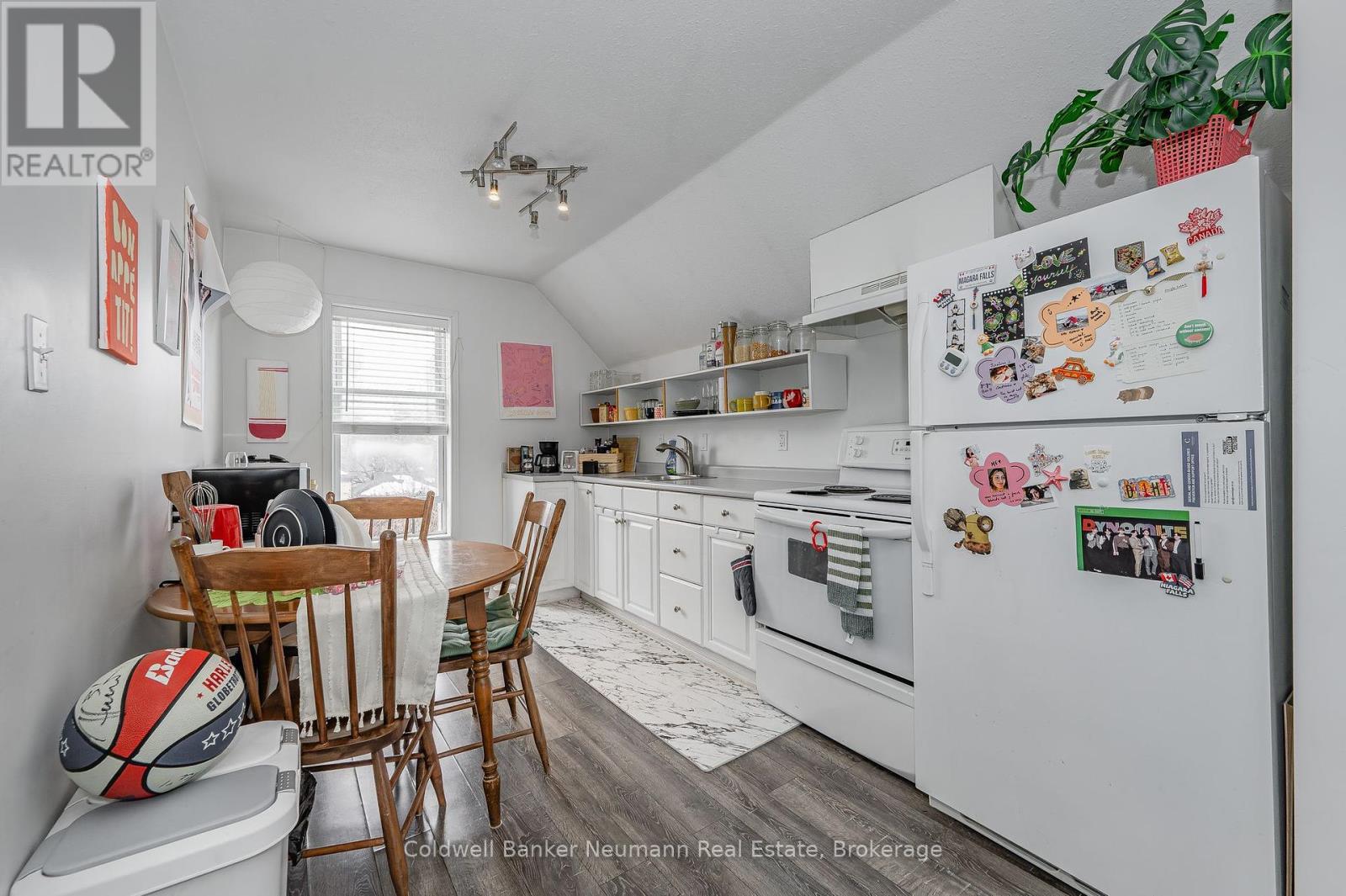 155 Weber Street E, Kitchener, Ontario  N2H 1E1 - Photo 8 - X12221181