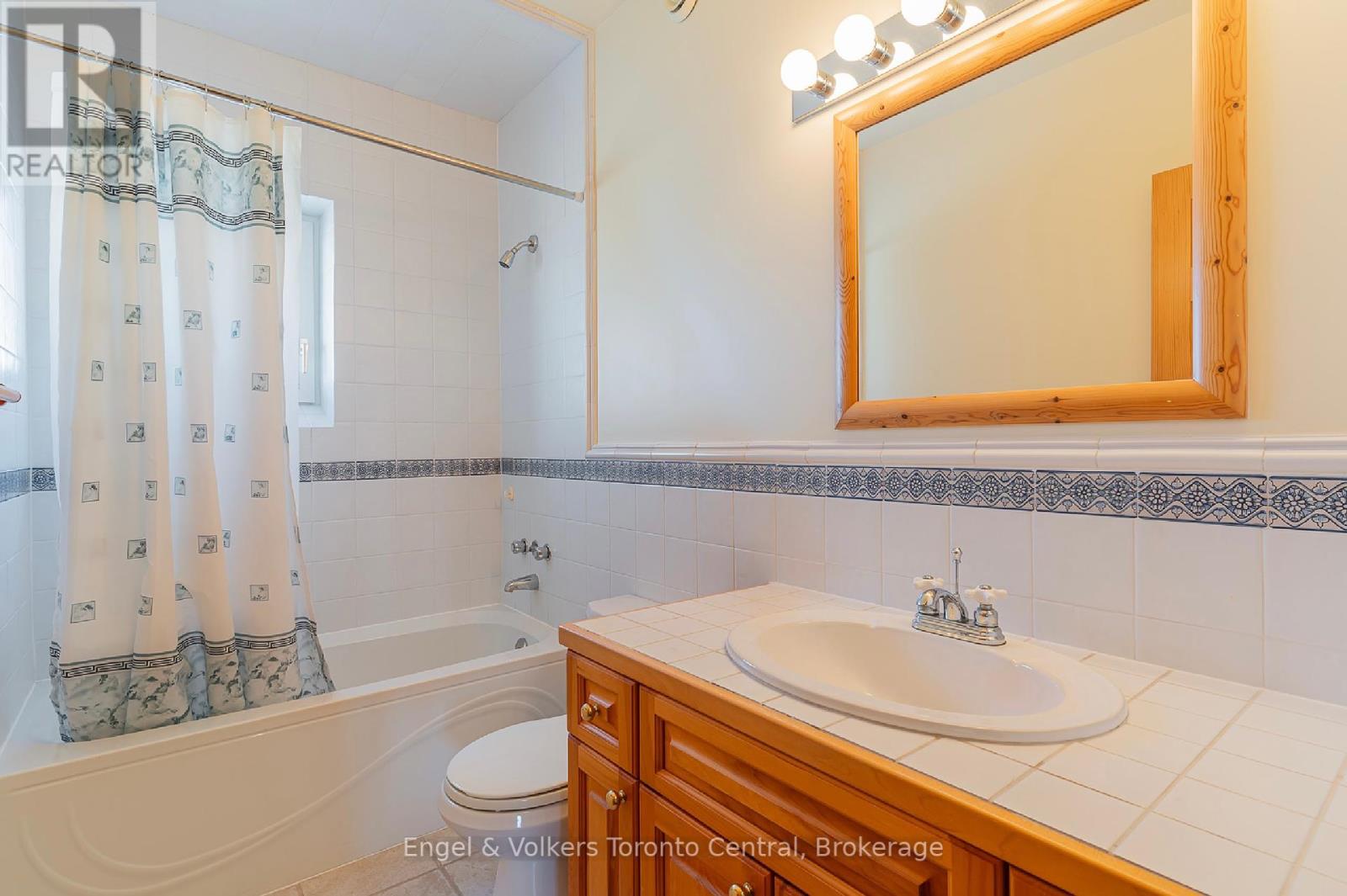 496083 Grey Road 2 Road, Blue Mountains, Ontario  N0H 1J0 - Photo 22 - X12221199