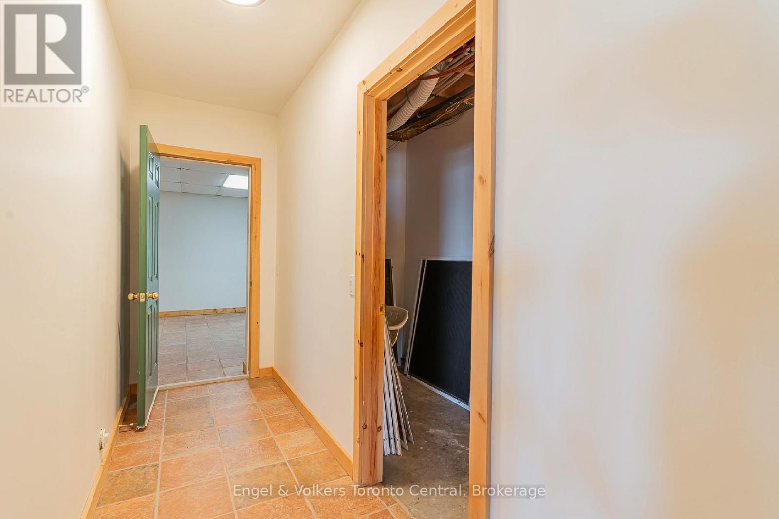 496083 Grey Road 2 Road, Blue Mountains, Ontario  N0H 1J0 - Photo 8 - X12221199