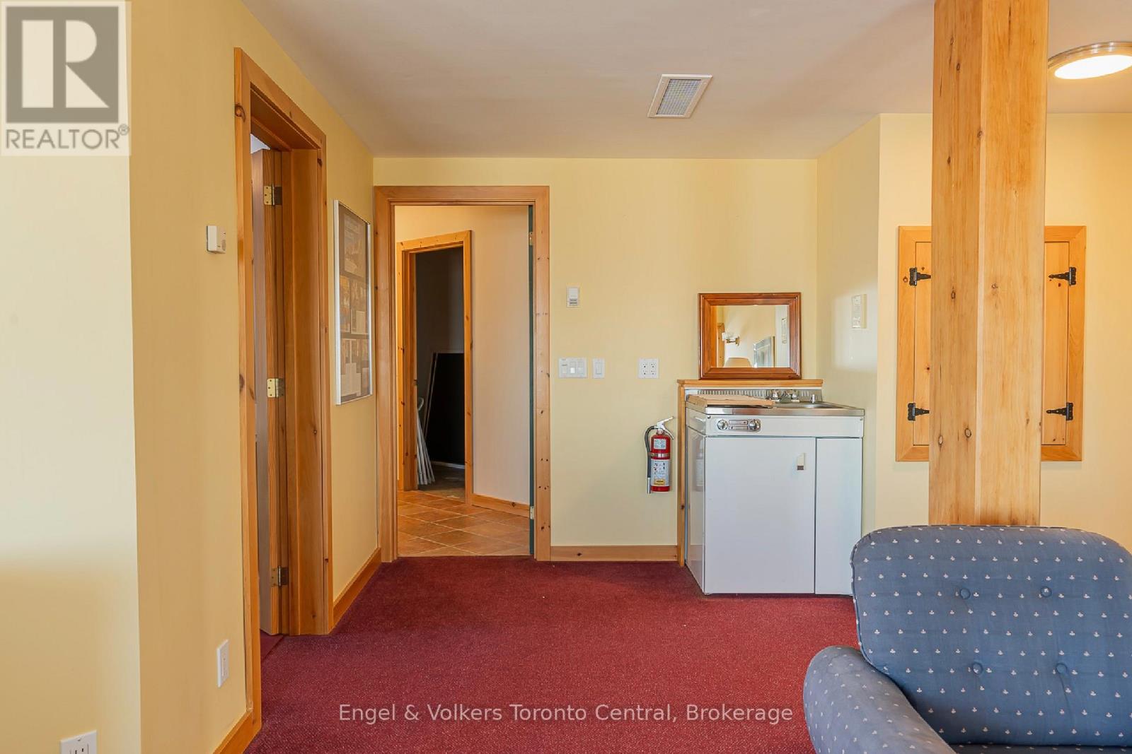 496083 Grey Road 2 Road, Blue Mountains, Ontario  N0H 1J0 - Photo 9 - X12221199