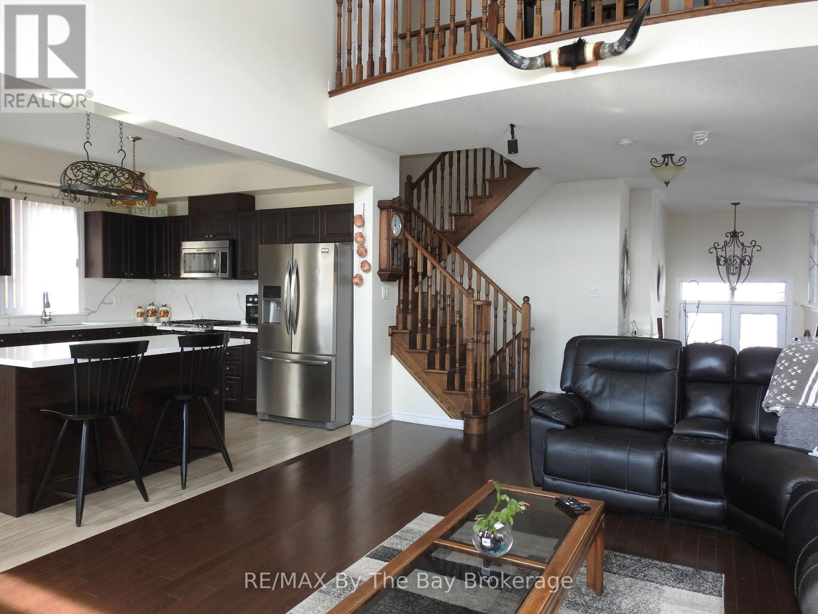 48 Allegra Drive, Wasaga Beach, Ontario  L9Z 0H1 - Photo 11 - S12221249