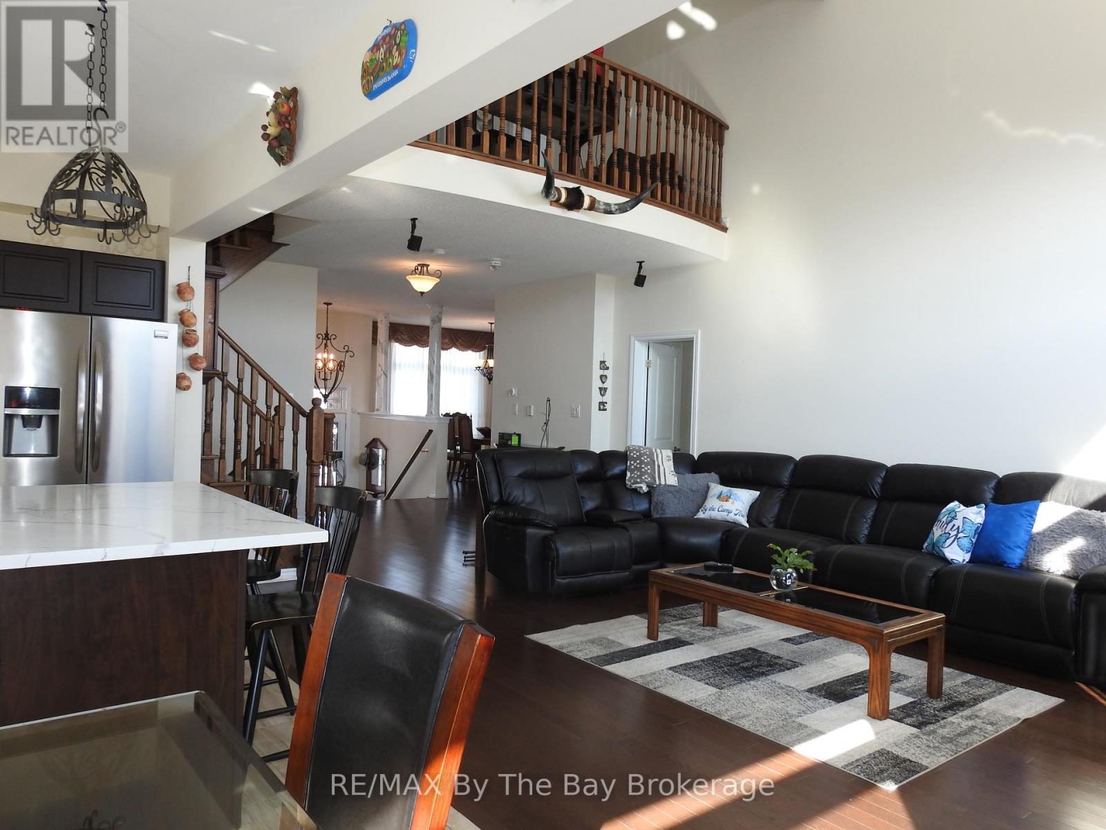 48 Allegra Drive, Wasaga Beach, Ontario  L9Z 0H1 - Photo 13 - S12221249