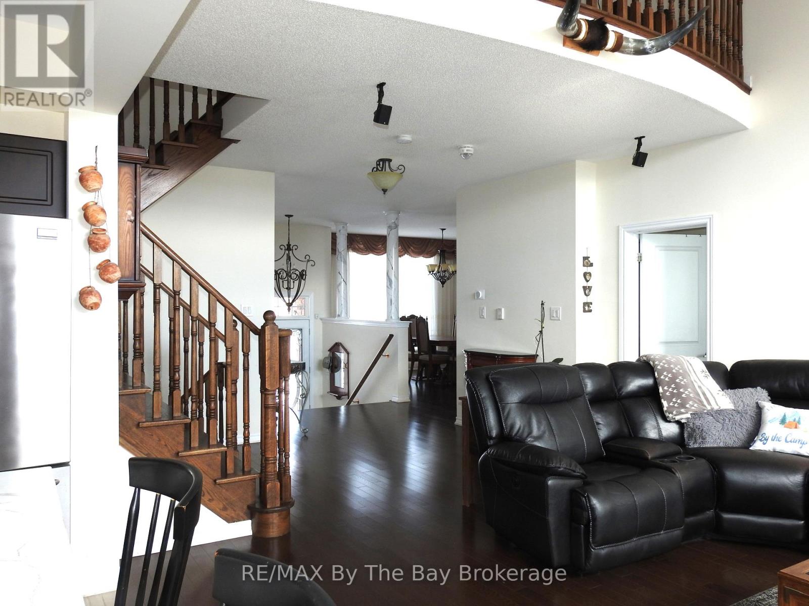 48 Allegra Drive, Wasaga Beach, Ontario  L9Z 0H1 - Photo 15 - S12221249