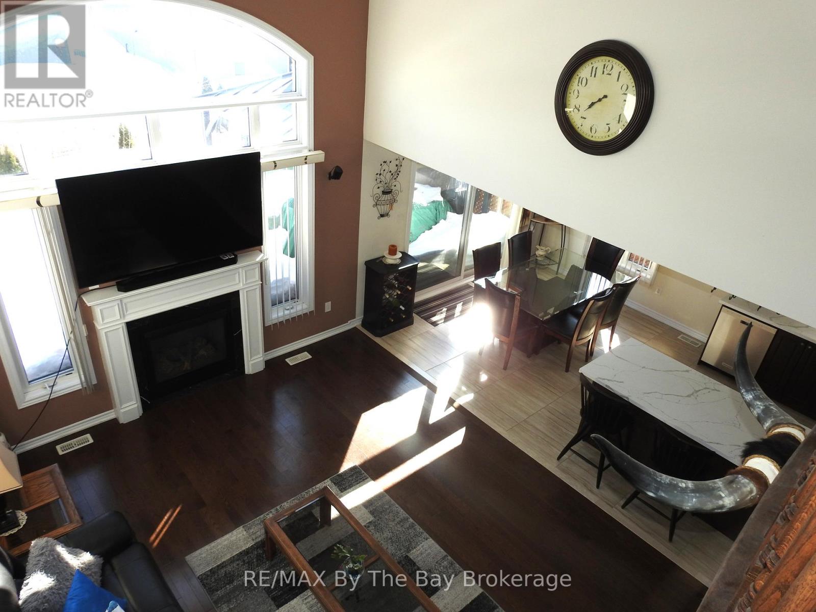 48 Allegra Drive, Wasaga Beach, Ontario  L9Z 0H1 - Photo 25 - S12221249
