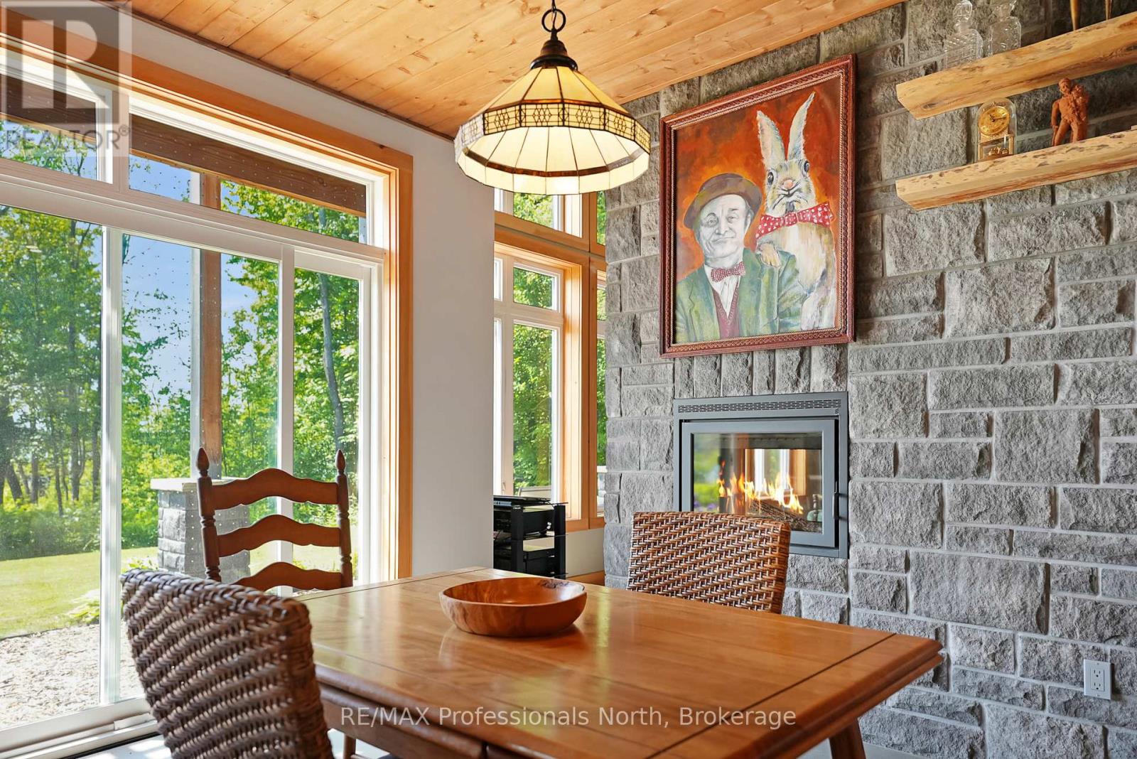 1049 Twin Rocks Lane, Algonquin Highlands, Ontario  K0M 1S0 - Photo 13 - X12221336