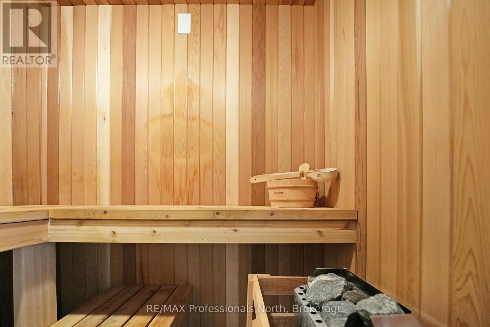1049 Twin Rocks Lane, Algonquin Highlands, Ontario  K0M 1S0 - Photo 18 - X12221336