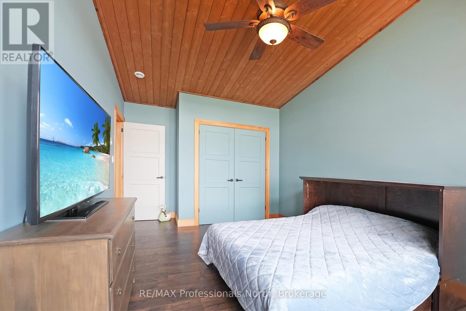 1049 Twin Rocks Lane, Algonquin Highlands, Ontario  K0M 1S0 - Photo 26 - X12221336