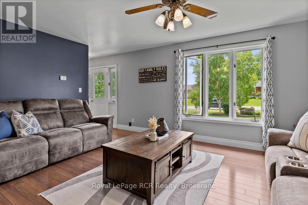 78 Mill Street E, Perth East, Ontario  N0K 1M0 - Photo 18 - X12221427